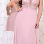 Vestido de Festa Plus Size Delicado com Manguinha Rosa