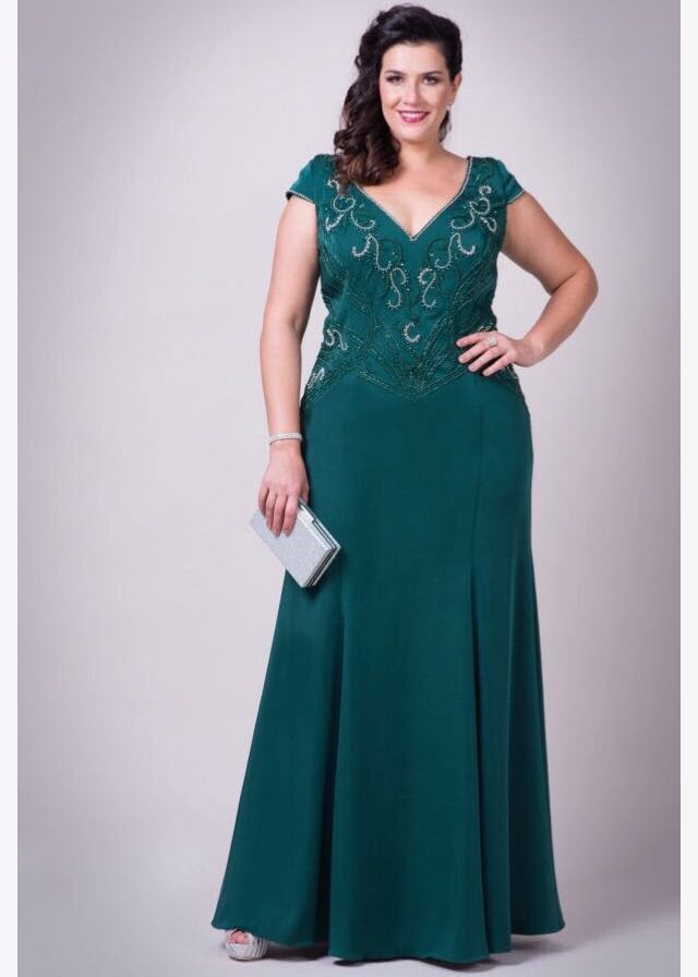 vestido de madrinha verde plus size