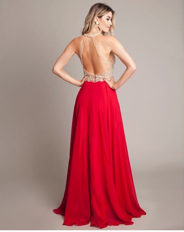 vestido de formatura vermelho com dourado