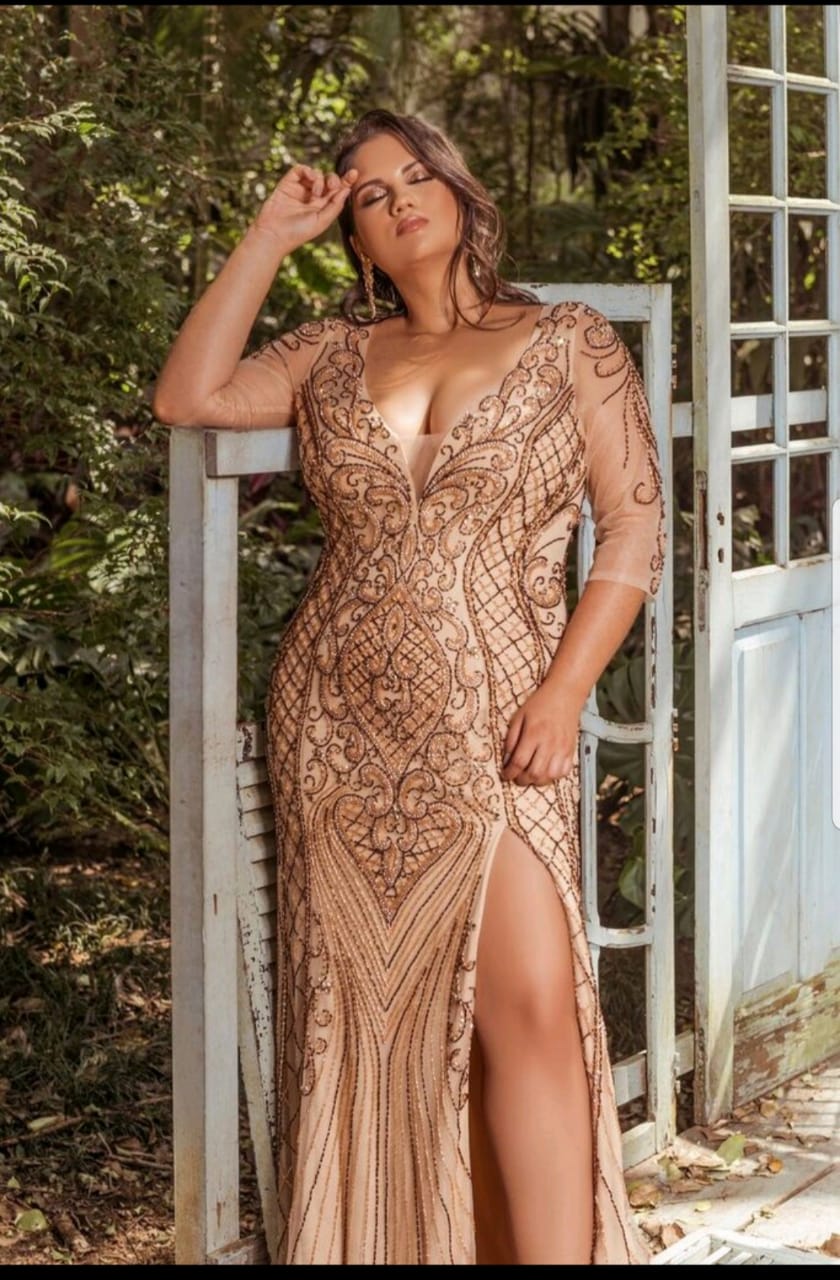 vestido de festa plus size dourado