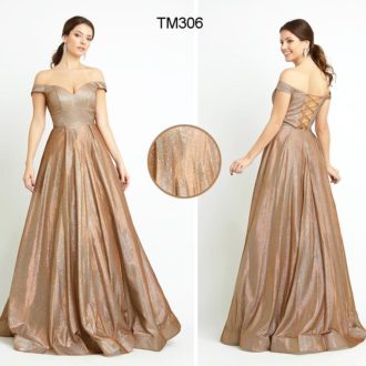 Vestido dourado ombro a ombro estilo princesa